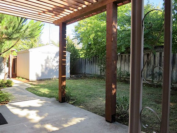 3rd image of 22446 Rancho Ventura St #B