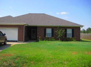 925 Broadway, Winnie, TX 77665