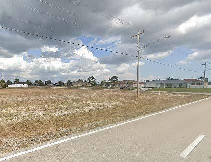 5th image of 1921 N Chiquita Boulevard