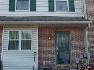 307 Country Club Rd, Red Lion, PA 17356