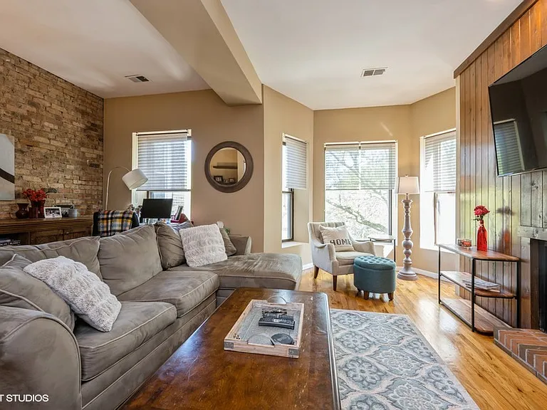 845 W Leland Ave #2 — Photo 1