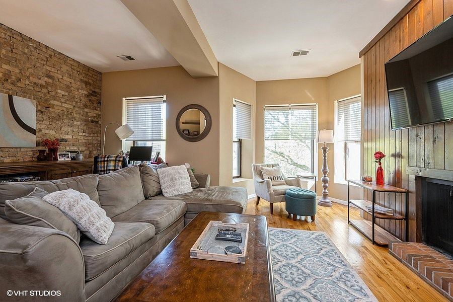 1st image of 845 W Leland Ave APT 2