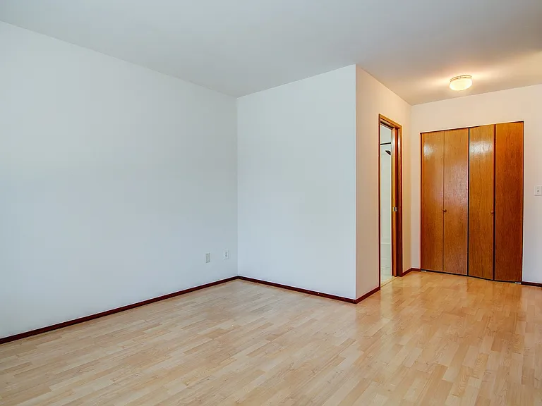 1725 SW Nienhuis St — Photo 12