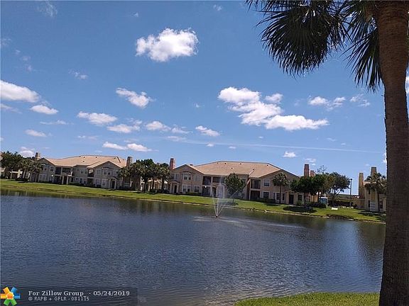 4th image of 2311 Belmont Ln #2311