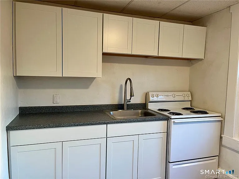 47 Windham Ave #4 — Photo 20