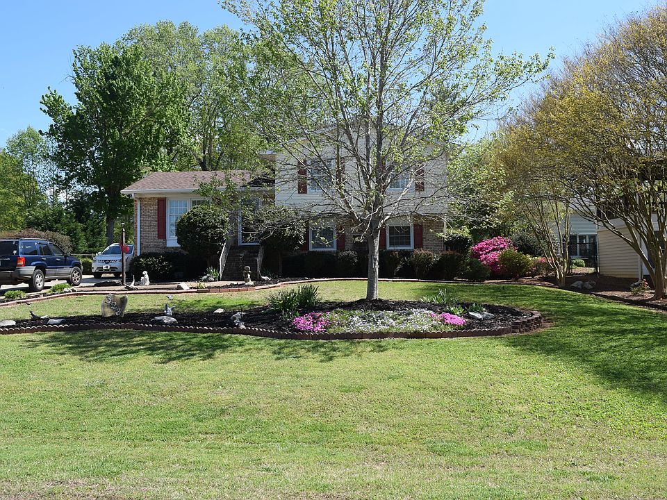 1st image of 328 Paradise Cir