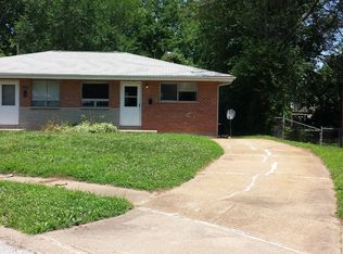 10047 Douglas Ct, Saint Ann, MO 63074