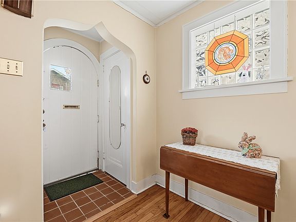 2nd image of 7322 Trevanion Ave