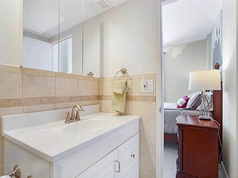 4250 Galt Ocean Dr #PHB — Photo 25