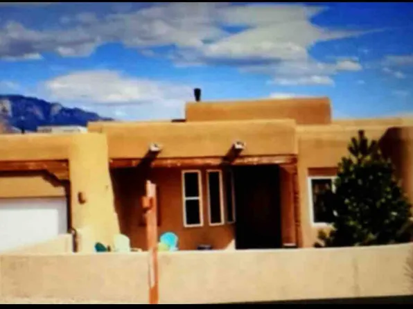 808 Acapulco Rd NE, Rio Rancho, NM 87144