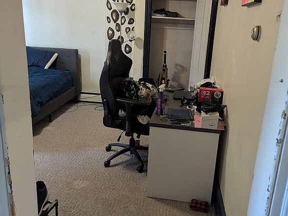 4th image of 20 W Market St APT 3
