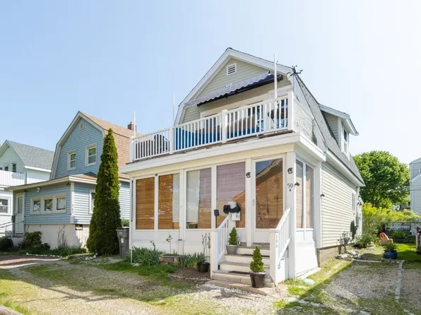 50-50 Whitehead Ave #A, Hull, MA 02045