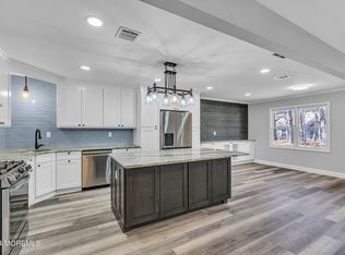 82 Woodshill Dr N, Lakewood, NJ