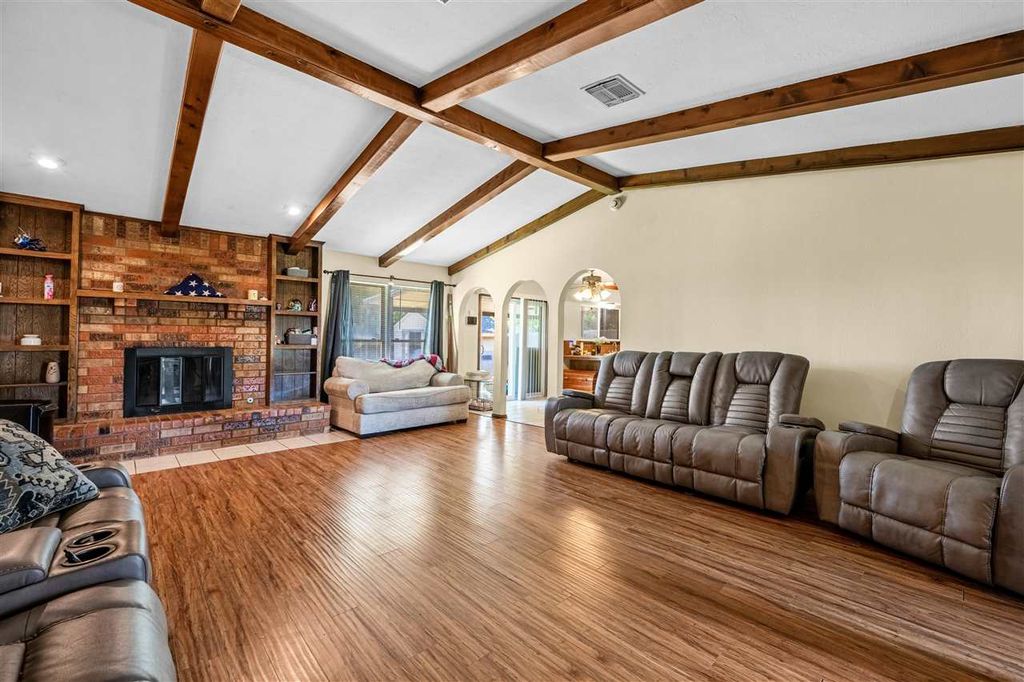 7814 NW Morrocco Dr, Lawton, OK - View 2
