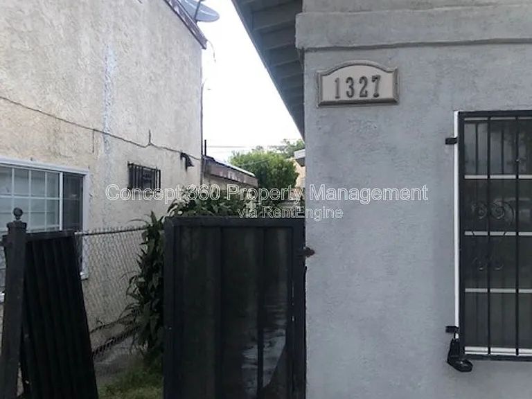 1327 W Parade St — Photo 2