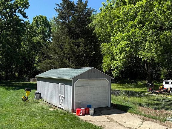 5th image of 4095 Quakerbridge Road