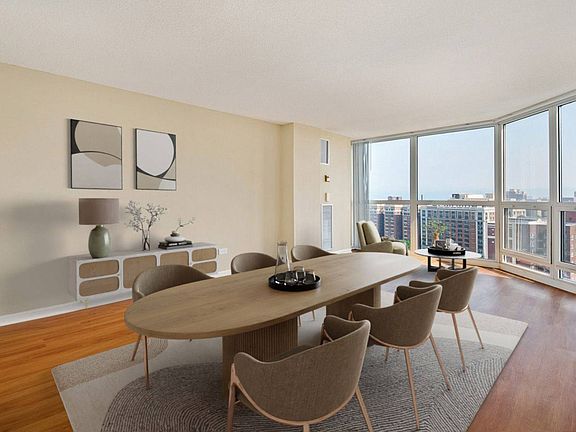 2nd image of 5140 S Hyde Park Blvd APT 9D