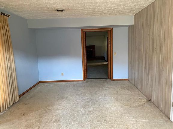 2nd image of 109 2nd Ave