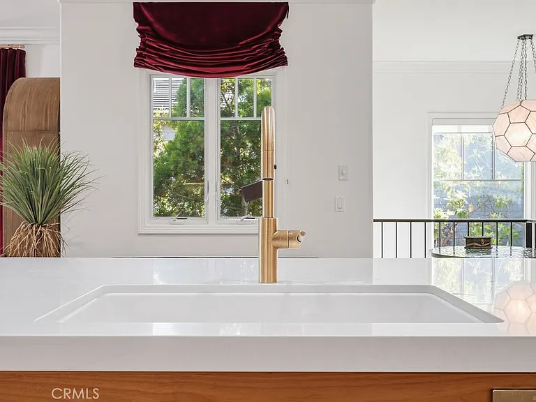 133 Hollister Ave — Photo 13