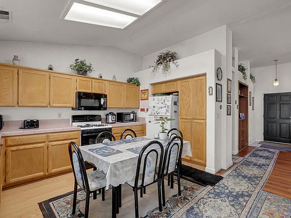 5th image of 4212 Wild Ivy Ln