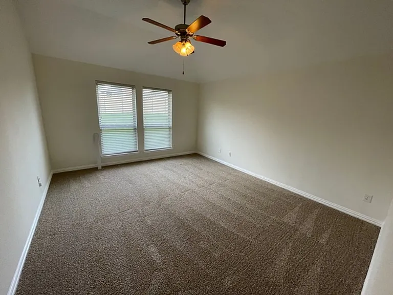 1601 White Willow Ln — Photo 19