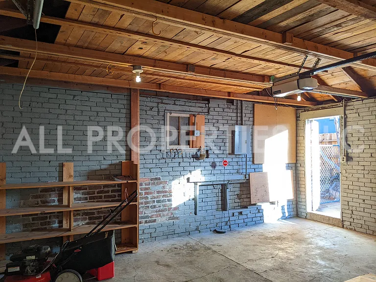 557 S Race St — Photo 48