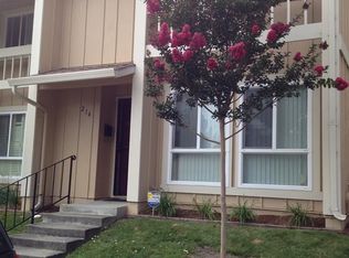 214 Park Ln, Richmond, CA 94803
