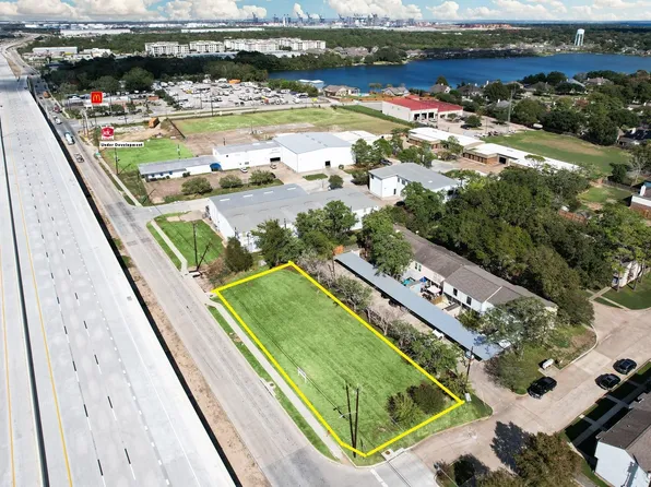 2400 Bayport Blvd, Seabrook, TX 77586