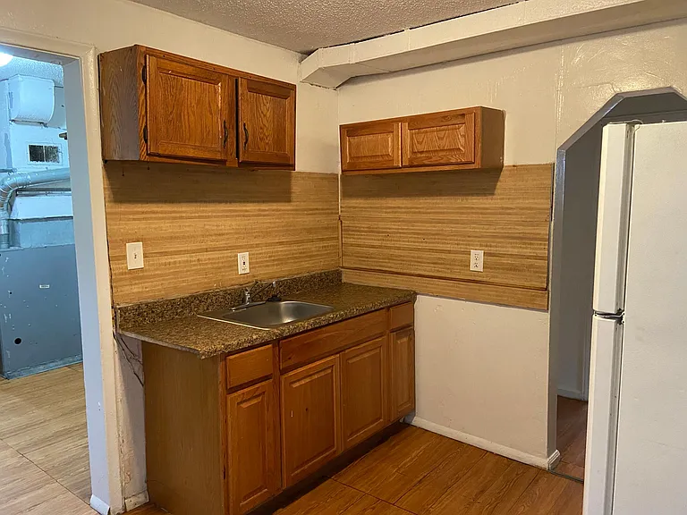 11443 Cadillac Ave — Photo 4