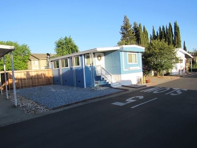 1st image of 147 Leisureville Cir