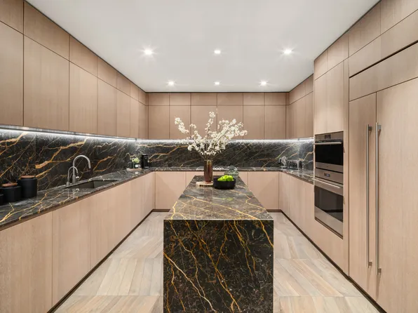 49 Chambers Street image 7 of 27