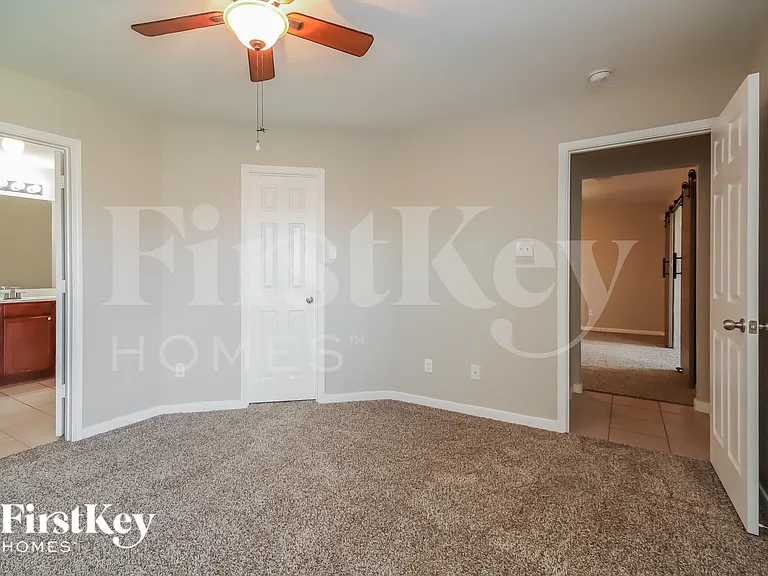 9518 Peridot Green Dr — Photo 10