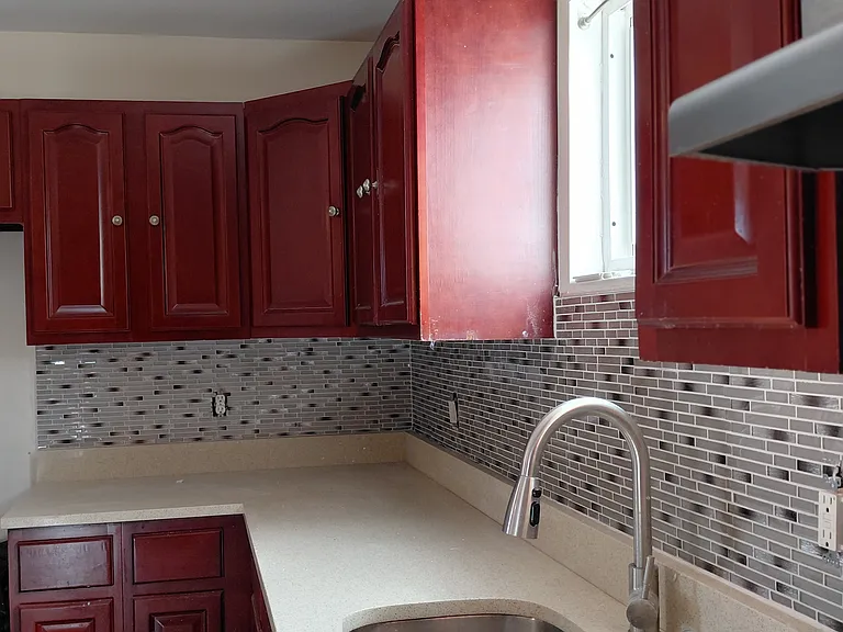 1282 E 100th St #1 — Photo 5