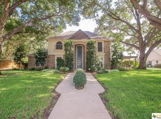 105 Pasadena Dr, Victoria, TX 77904