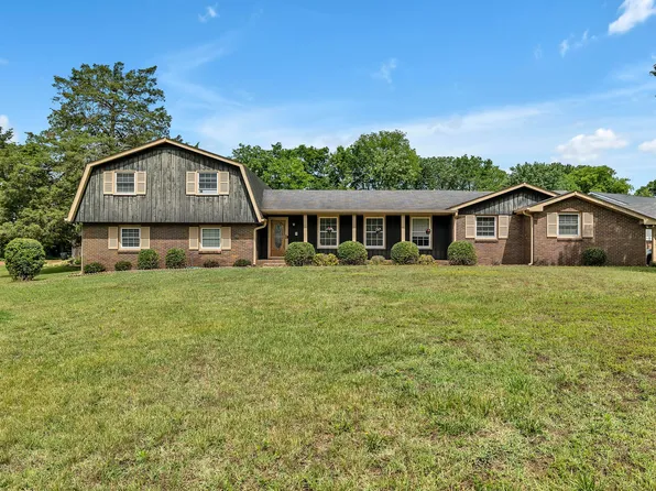 110 Highlander Dr, Hendersonville, TN 37075