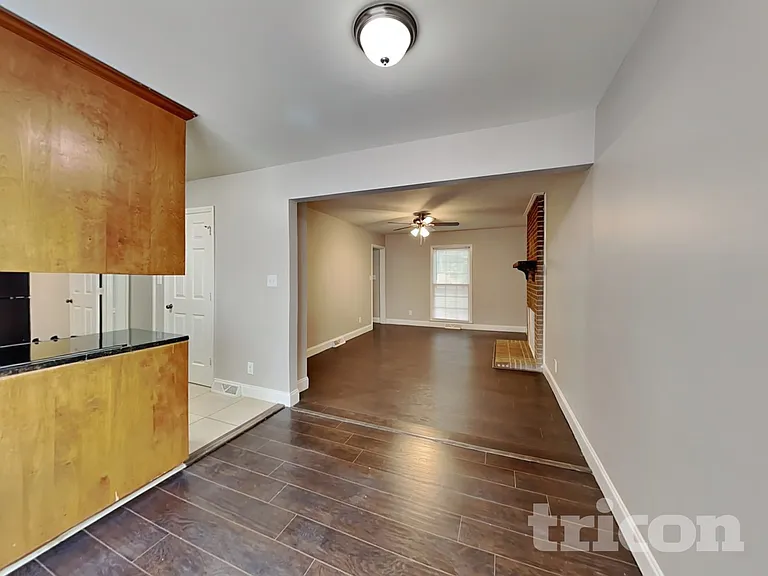 14011 Phillips Rd — Photo 4