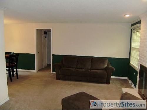 4th image of 9423 Craig Dr