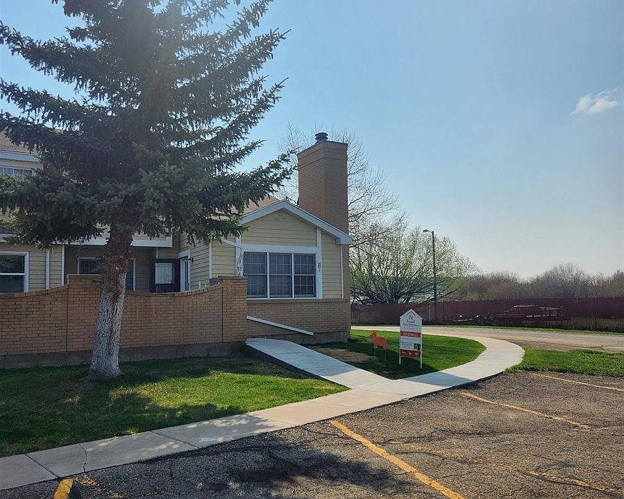 2nd image of 48 H East Aspen Grv #7