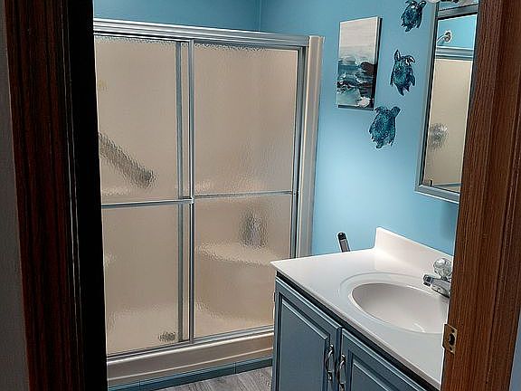5th image of 835 Hazelnut Dr