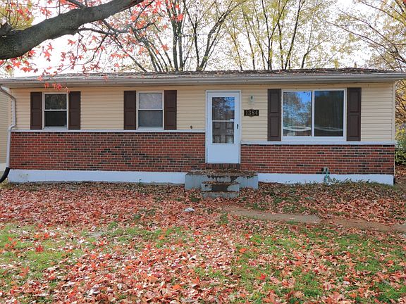 3rd image of 1384 Farmview Ave