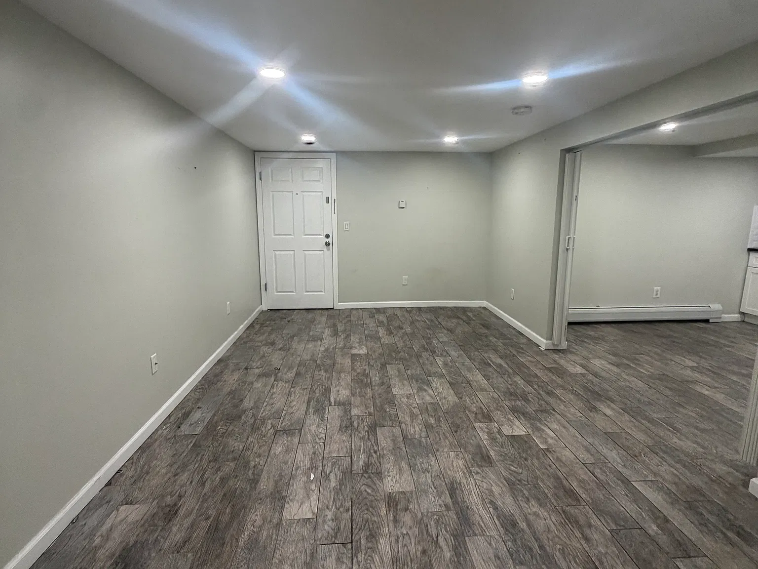1 bed, $1,300 — Photo 1