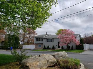32 Andover St, North Providence, RI 02904