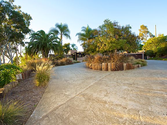 Driveway Island
