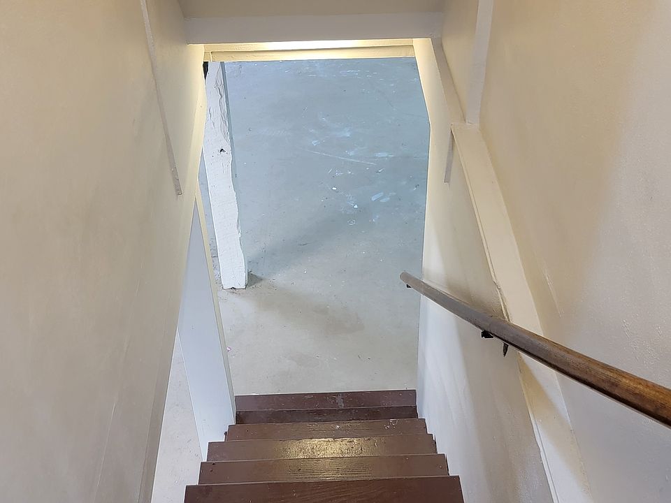 Stairway to the basement