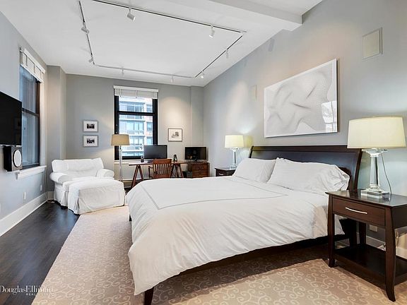 5th image of 116 W 14th St APT 5N