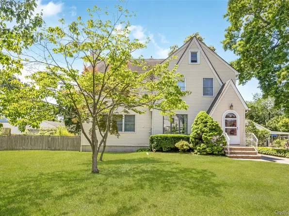 530 Elm Street, West Hempstead, NY 11552