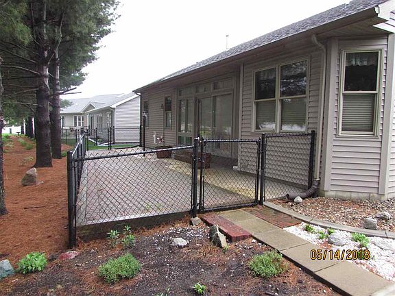 4th image of 3227 Pickwick Park Ln