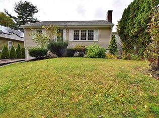 9 Rich St, Worcester, MA 01602