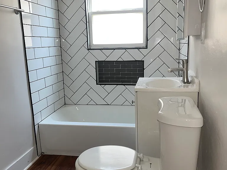 915 Cherry Ave #209 — Photo 14