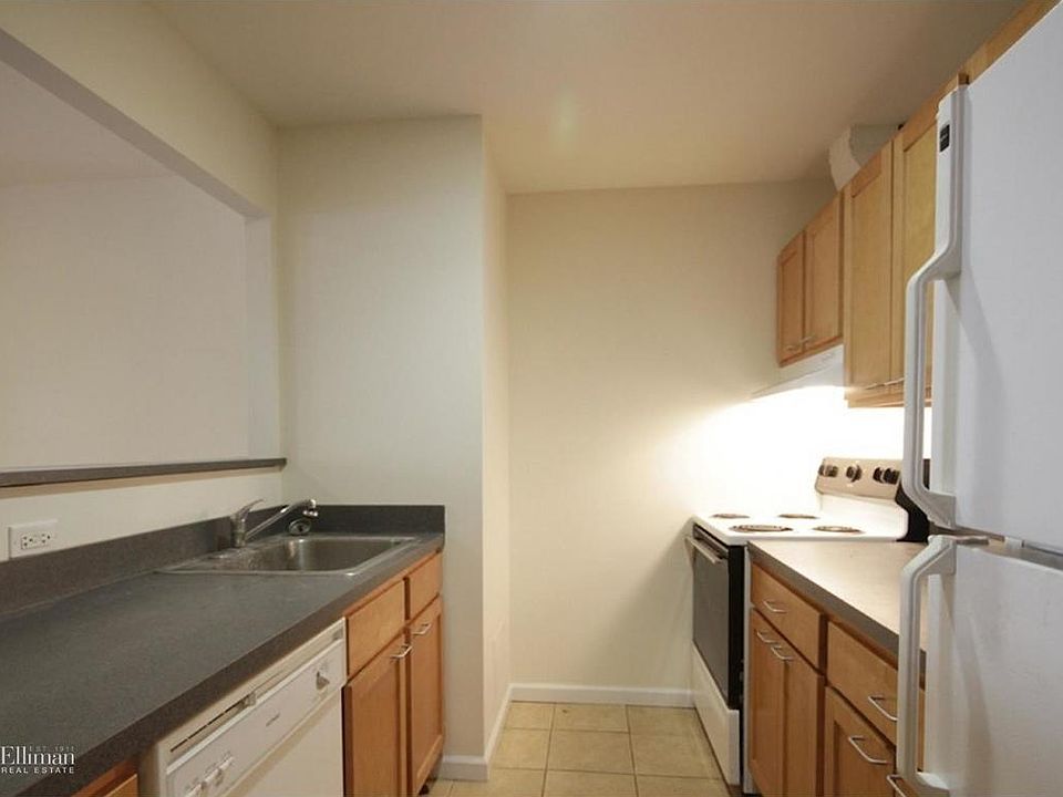 1st image of 2737 27th St APT 1H